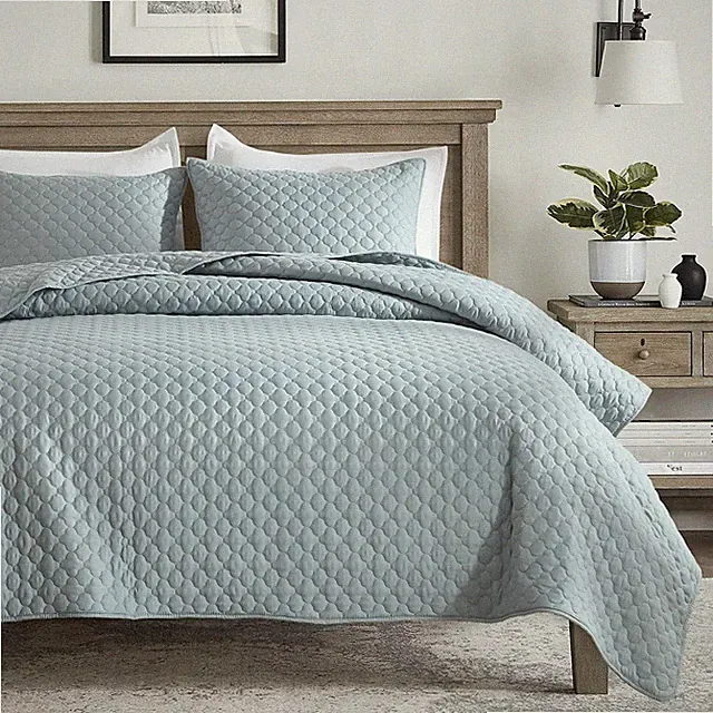Quilt King Size Chambray Blue, Lightweight Quilt for Summer, Ultra-Soft Polye...